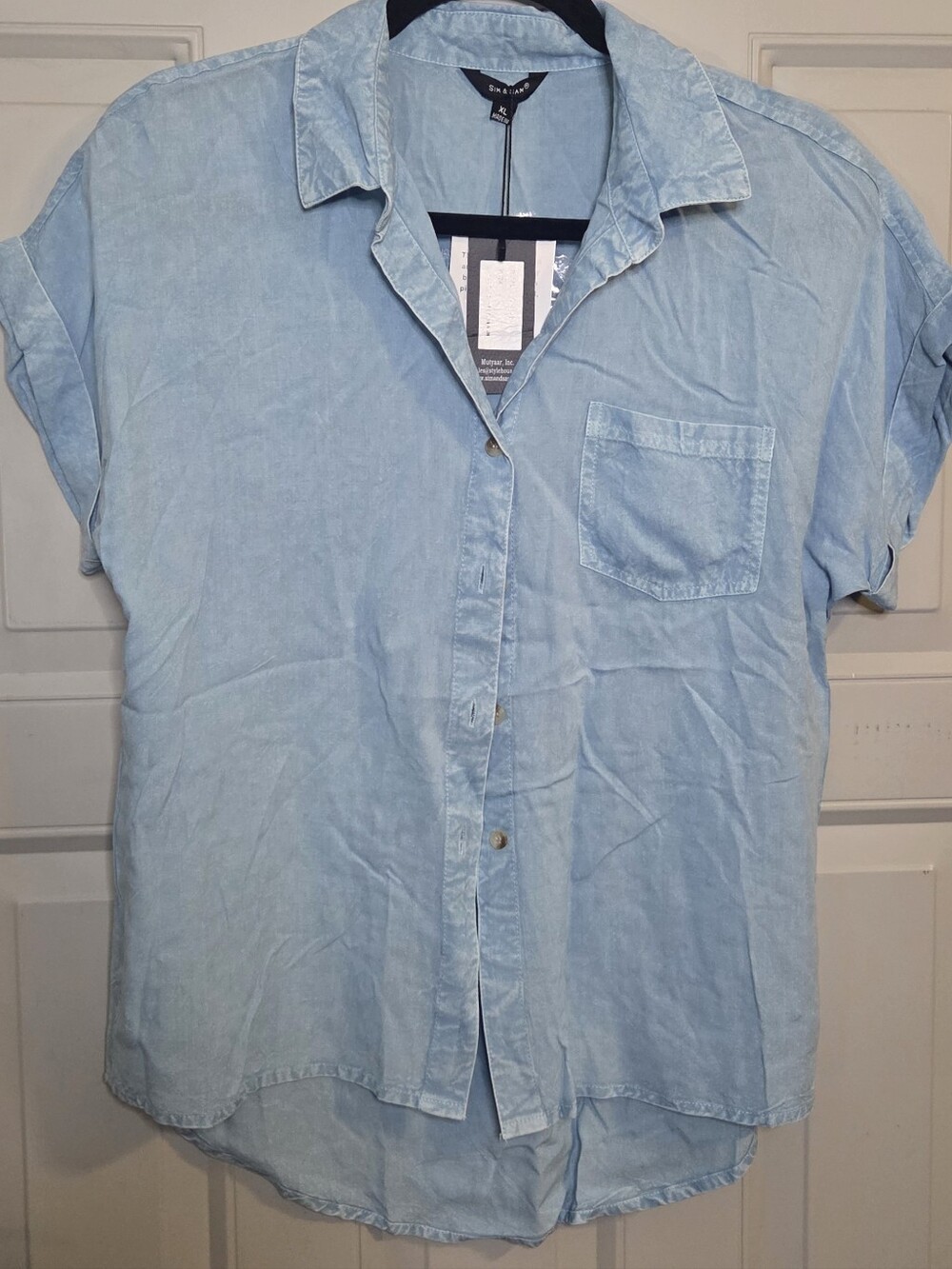 NWT - SIM & SAM - Light Blue Chambray Button-Up Shirt